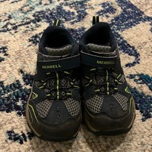 Merrell Hiking Winter Sneaker Size 10
Great condition!